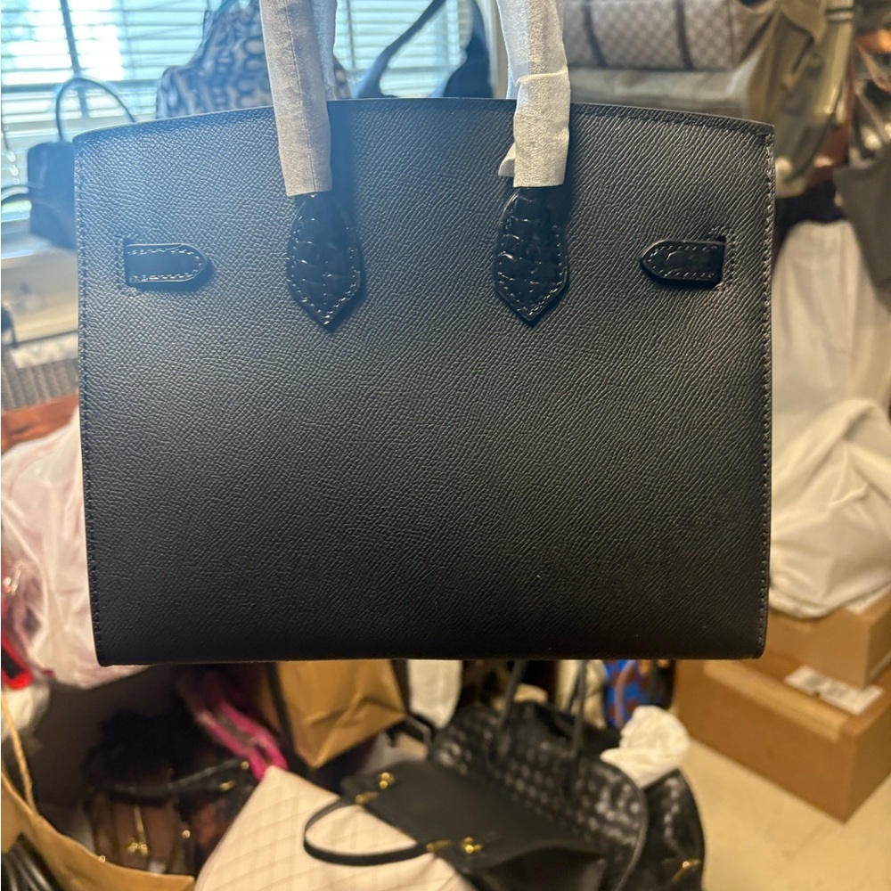 Stylish Black and Yellow Satchel - Picture 4 of 10